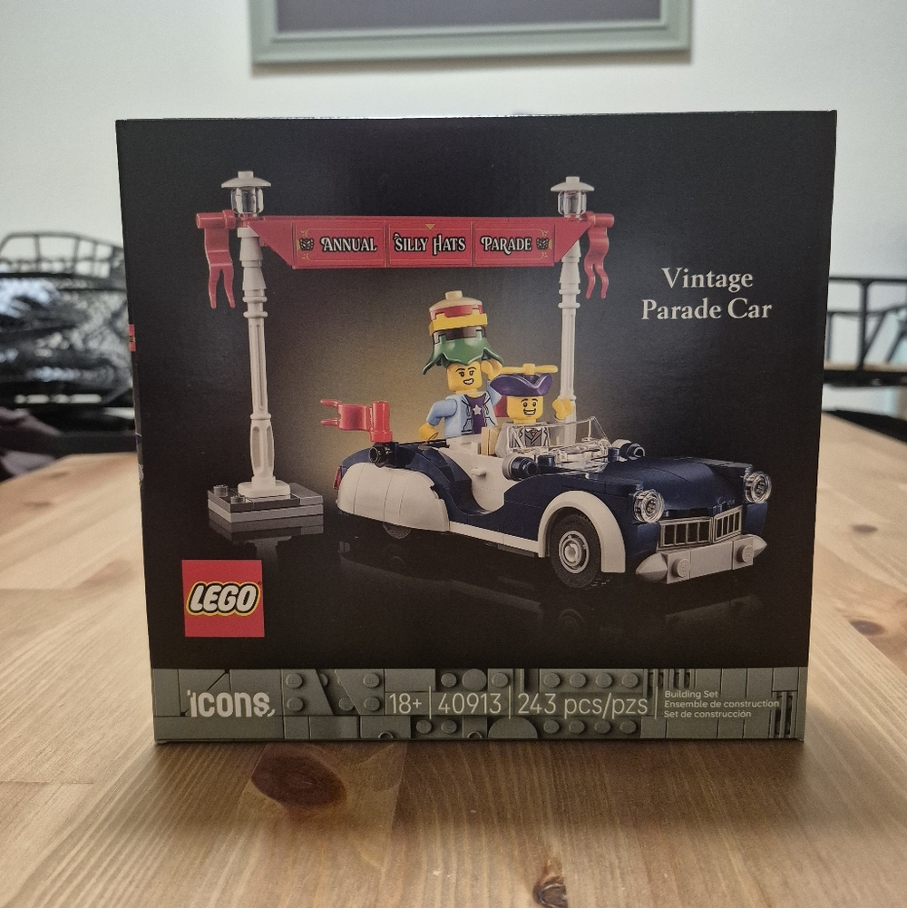LEGO Vintage Parade Car Building Set